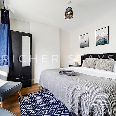 Watford Large 5Br Home - Contractors & Families Buitenkant foto