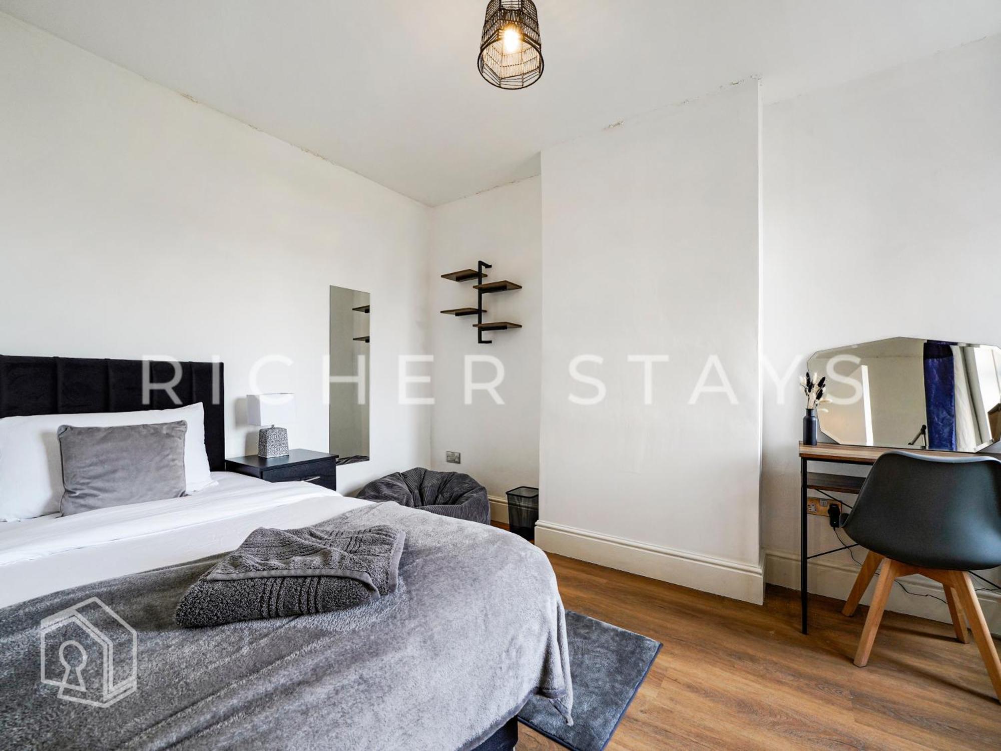 Watford Large 5Br Home - Contractors & Families Buitenkant foto